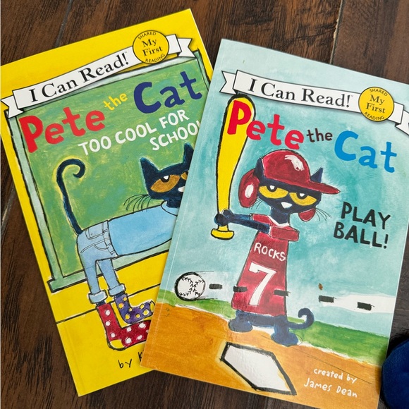 Pete the Cat set of Books with plush - Picture 2 of 7